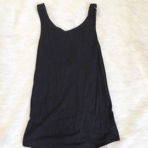 Lululemon open back tank sz 6